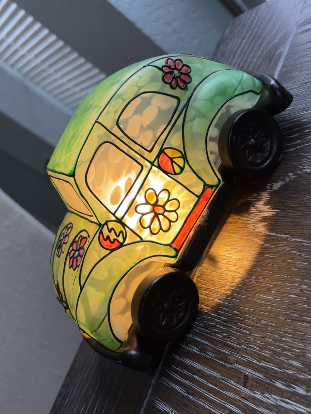 Vintage Stained Glass VW-Inspired Car Night Light - Green Floral